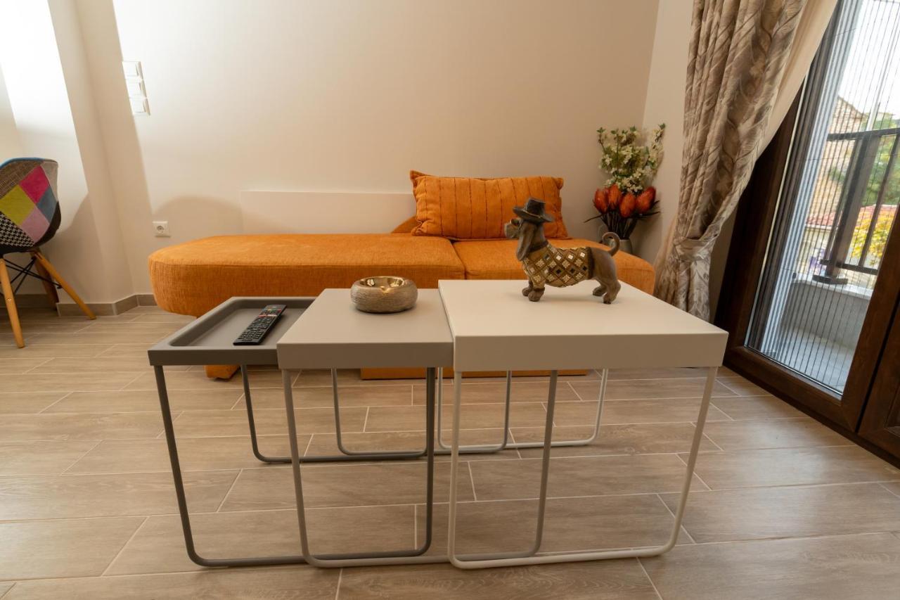 Comfy & Stylish Apt In Ioannina Apartment Exterior photo